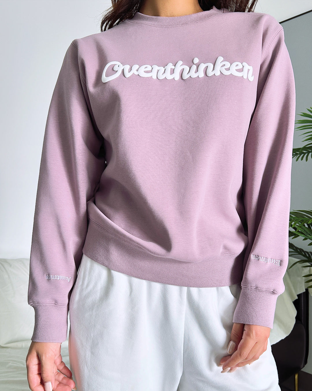 "Overthinker" Rundhals-Sweatshirt – Einatmen & Ausatmen
