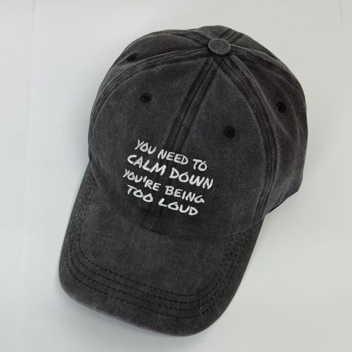 Bestickte Lyric-Kappe "Calm Down"