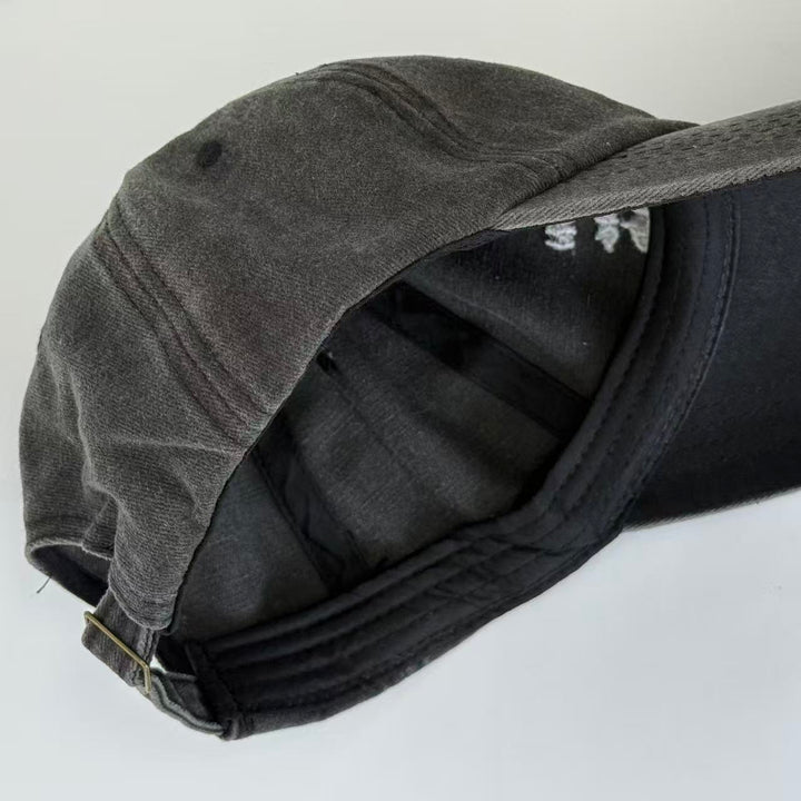 Bestickte Lyric-Kappe "Calm Down"